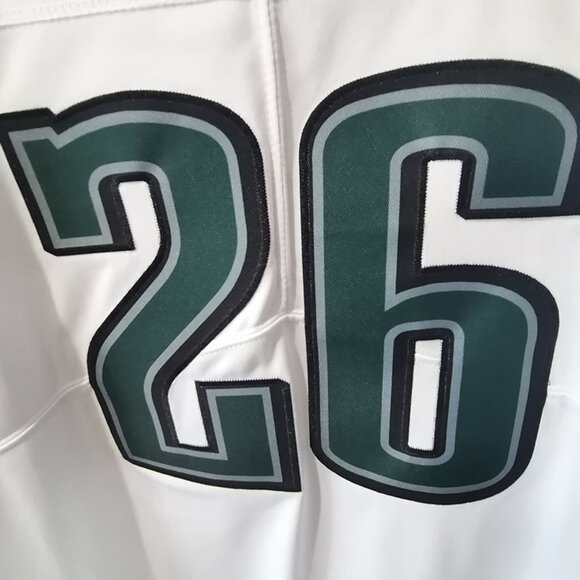 Saquon Barkley Philadelphia Eagles No 26 Jersey - Picture 7 of 12